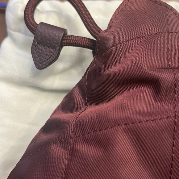 BNWT Burberry Quilted Crossbody Bag in Burgundy - Picture 9 of 13